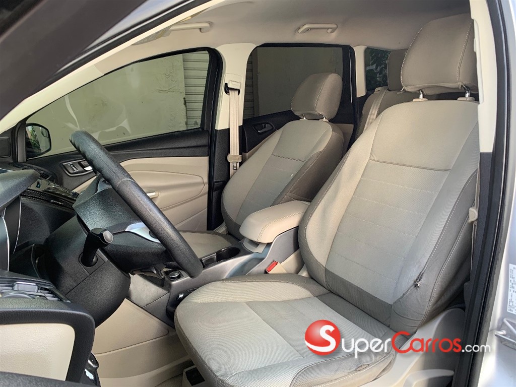 2014 Ford Escape SE — foto 7 / 9
