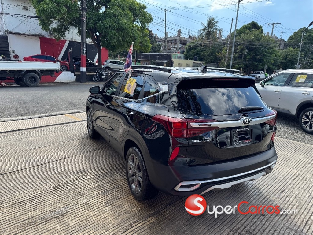 2021 Kia Seltos — foto 6 / 12
