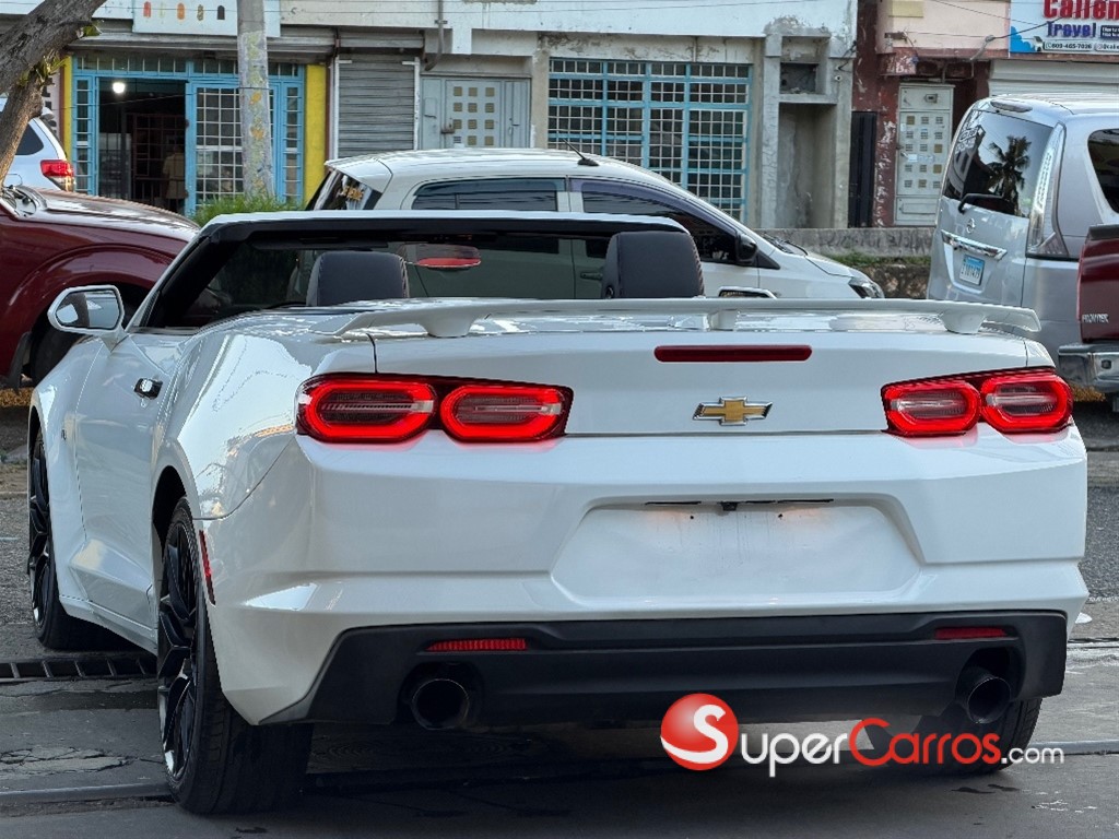 2020 Chevrolet Camaro LT Convertible — foto 8 / 9