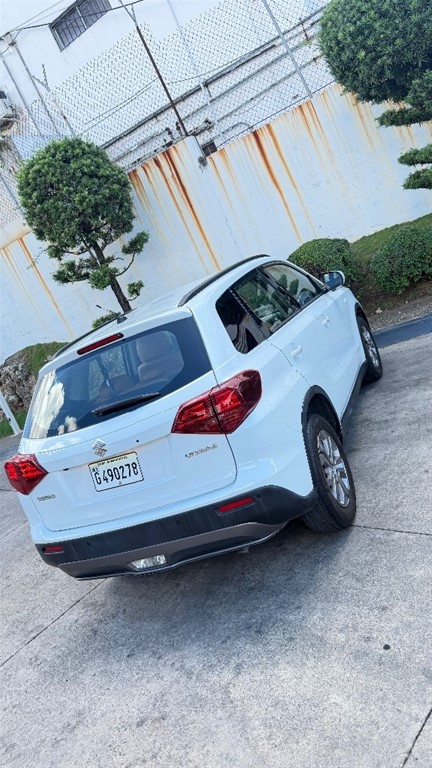 2020 Suzuki Vitara GL — foto 9 / 12