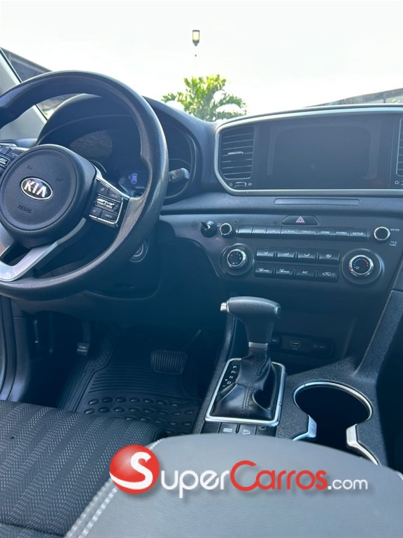 2020 Kia Sportage — foto 10 / 12