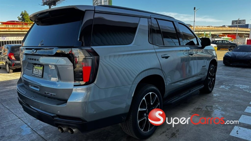 2025 Chevrolet Tahoe RST — foto 5 / 7
