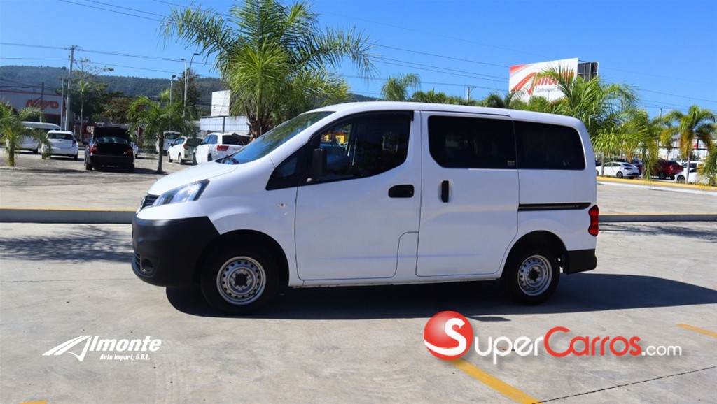 2020 Nissan NV 200 — foto 2 / 12