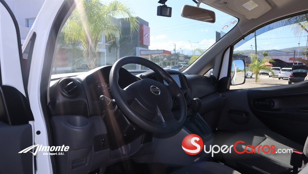2020 Nissan NV 200 — foto 7 / 12