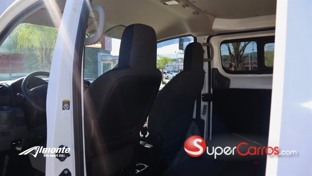 2020 Nissan NV 200 — foto 10 / 12
