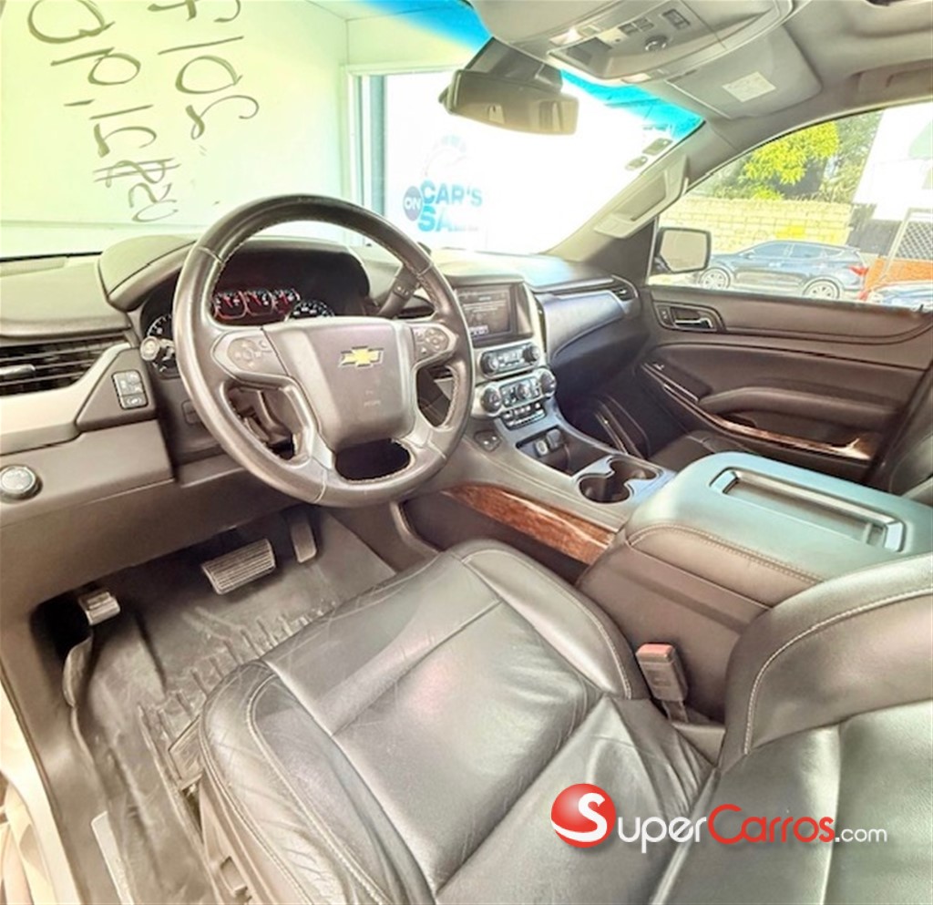 2017 Chevrolet Tahoe LT — foto 3 / 8