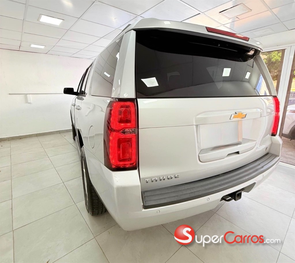 2017 Chevrolet Tahoe LT — foto 6 / 8
