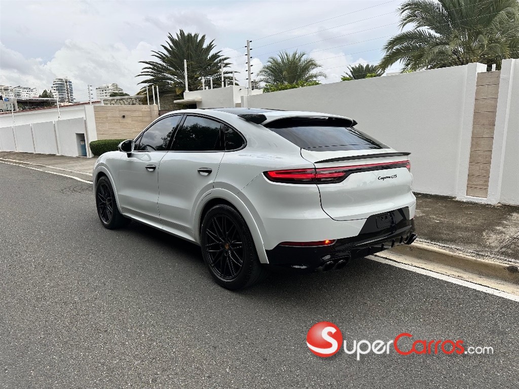 2022 Porsche Cayenne GTS — foto 7 / 10