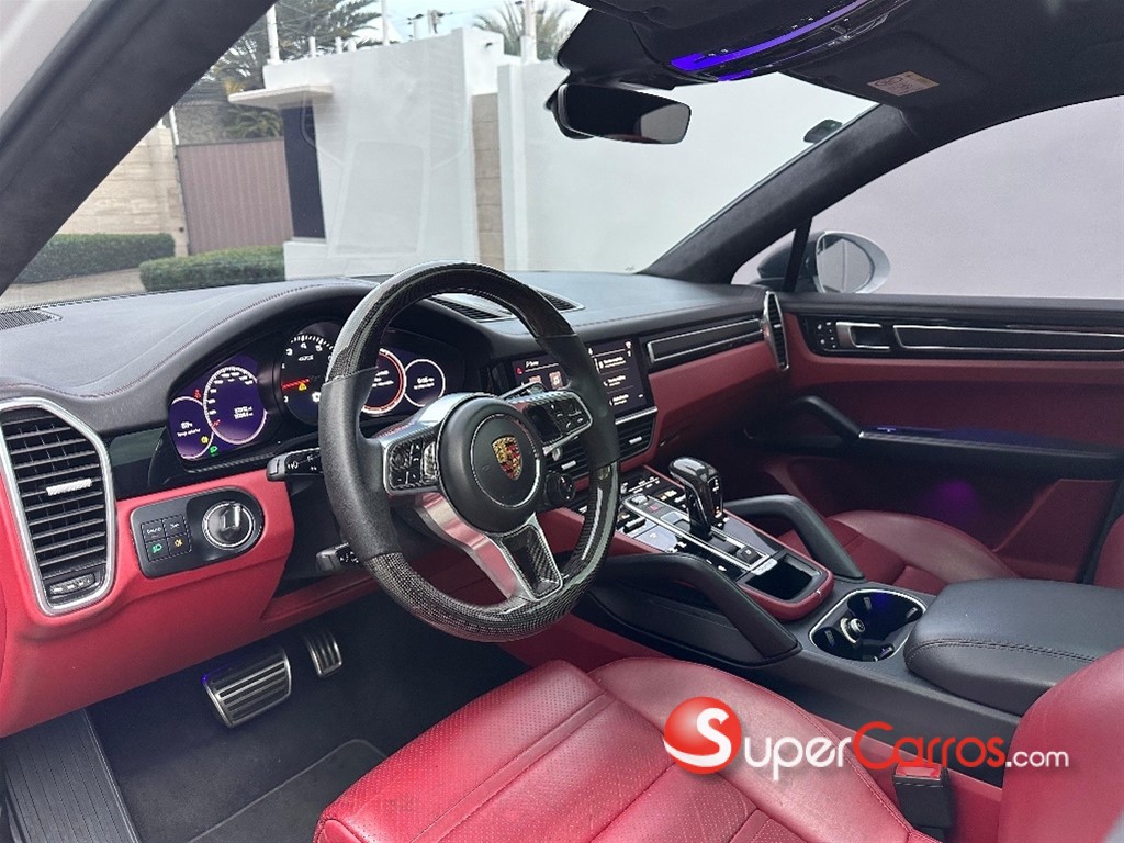 2022 Porsche Cayenne GTS — foto 8 / 10