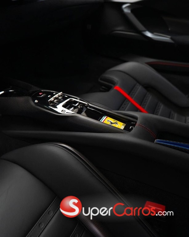 2023 Ferrari 296 GTB — foto 4 / 10