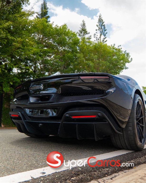 2023 Ferrari 296 GTB — foto 9 / 10