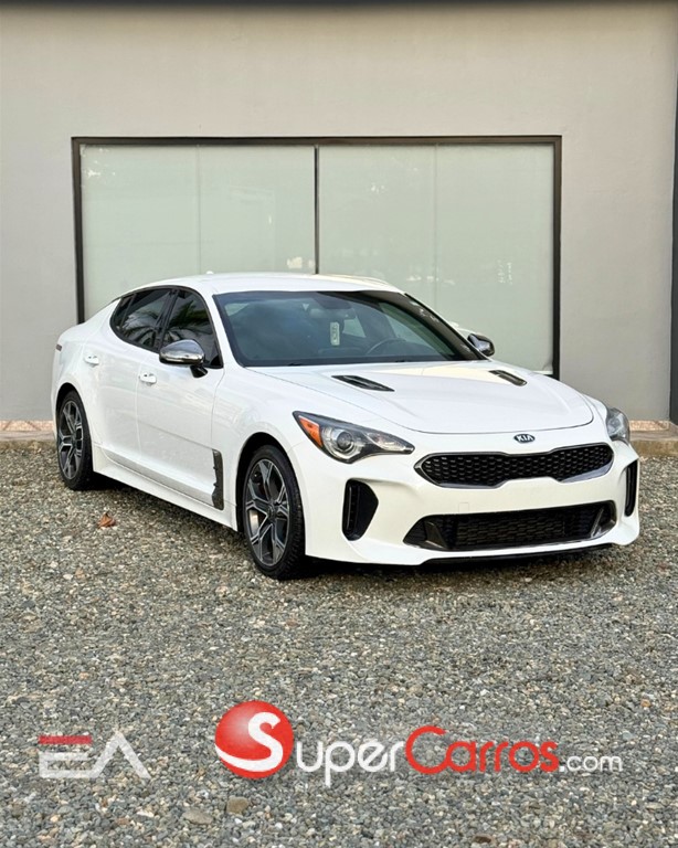 2020 Kia Stinger GT — foto 2 / 9