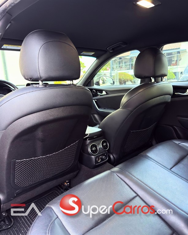 2020 Kia Stinger GT — foto 7 / 9
