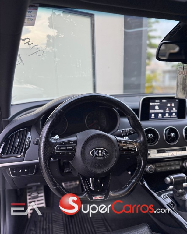 2020 Kia Stinger GT — foto 9 / 9