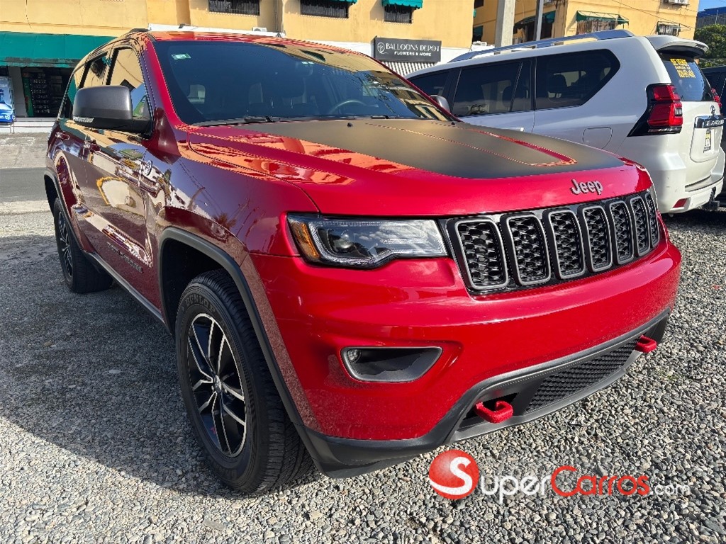 2017 Jeep Grand Cherokee Trailhawk — foto 3 / 12
