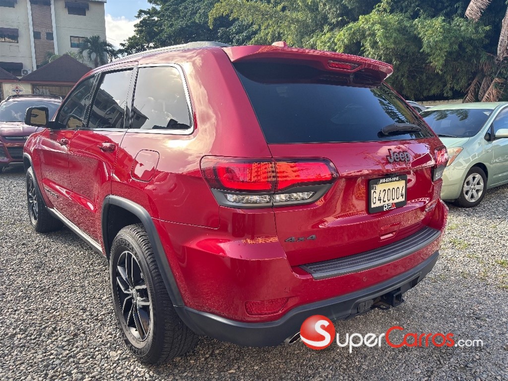 2017 Jeep Grand Cherokee Trailhawk — foto 4 / 12