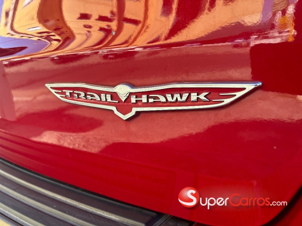 2017 Jeep Grand Cherokee Trailhawk — foto 10 / 12