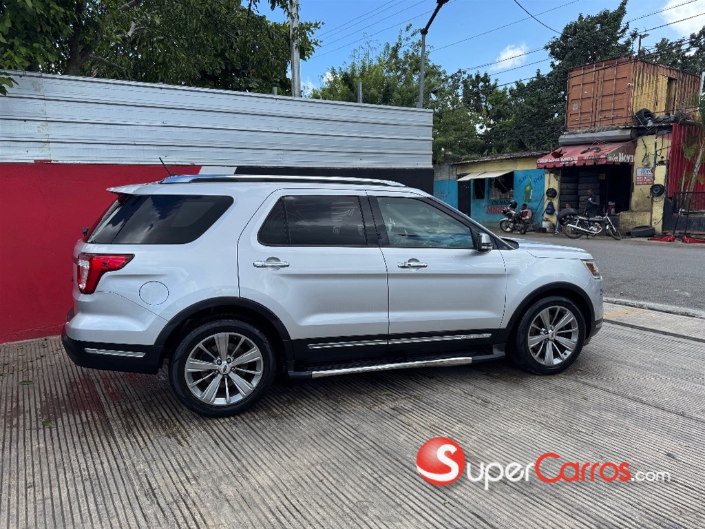 2018 Ford Explorer Limited — foto 4 / 12