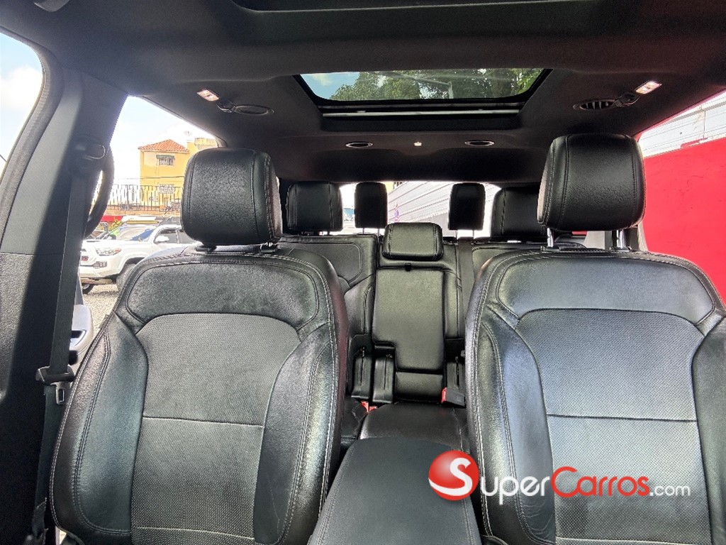 2018 Ford Explorer Limited — foto 9 / 12