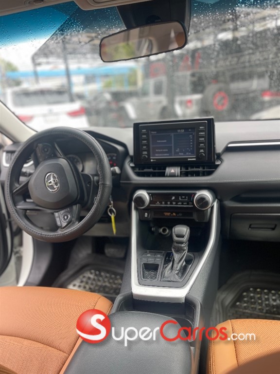 2021 Toyota RAV4 LE — foto 7 / 10