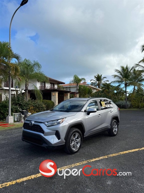 2022 Toyota RAV4 XLE Hybrid