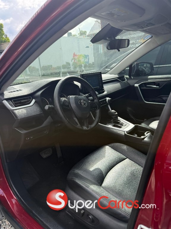 2022 Toyota RAV4 XLE — foto 5 / 9