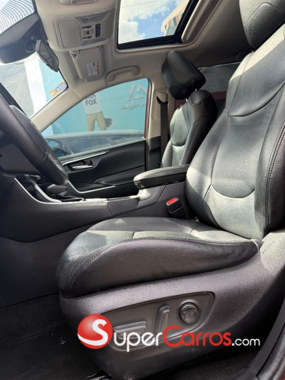 2022 Toyota RAV4 XLE — foto 6 / 9