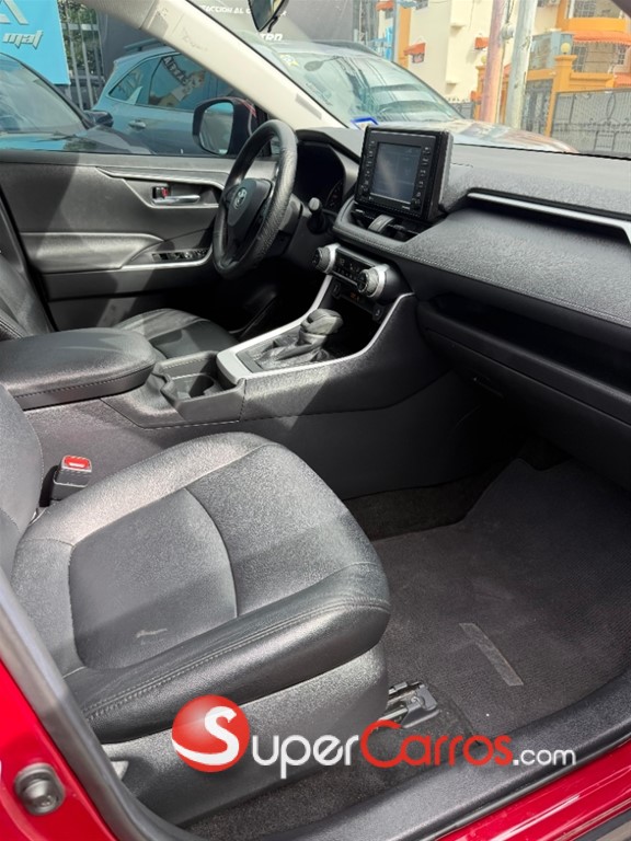 2022 Toyota RAV4 XLE — foto 8 / 9