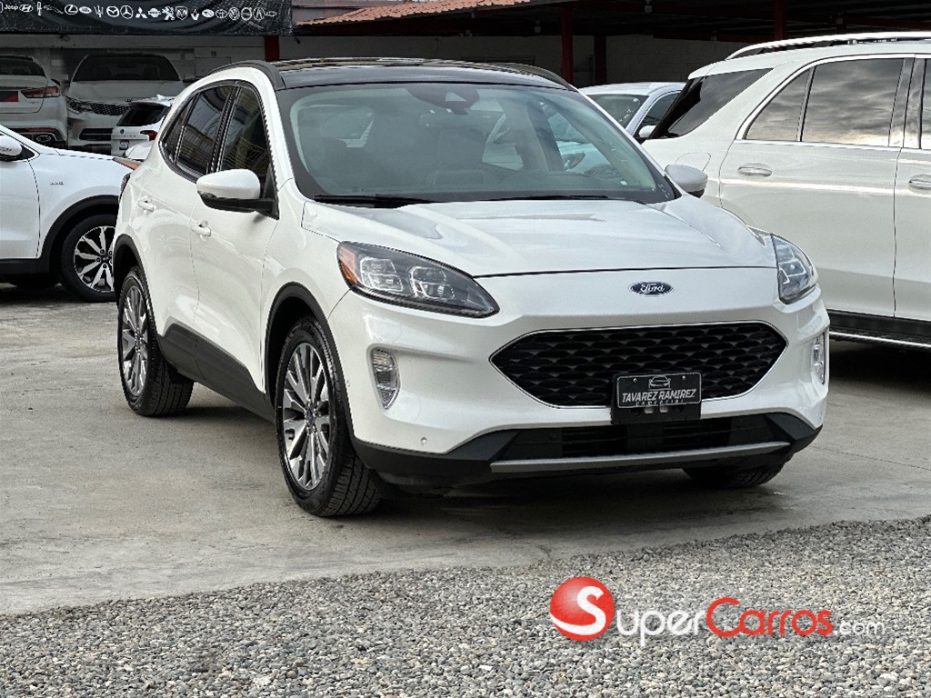 2020 Ford Escape Titanium — foto 3 / 9