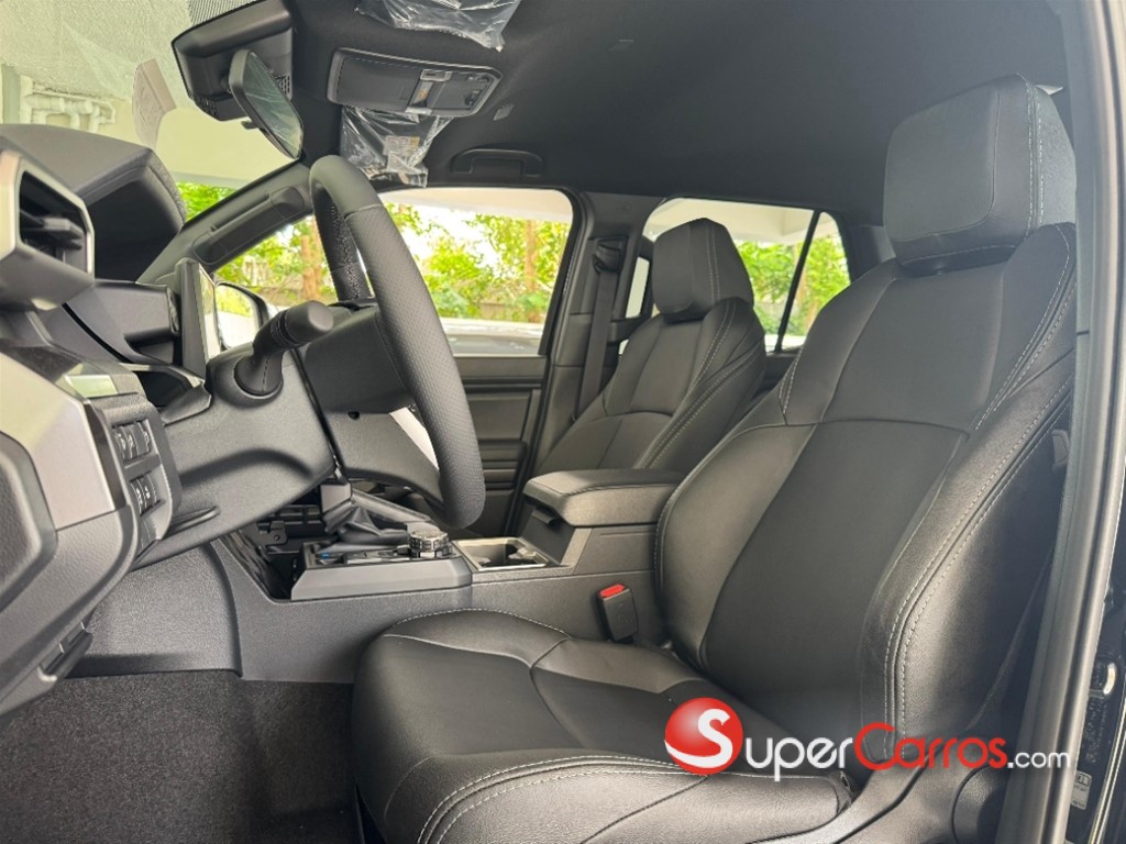 2027 Toyota 4 Runner SR5 — foto 6 / 12