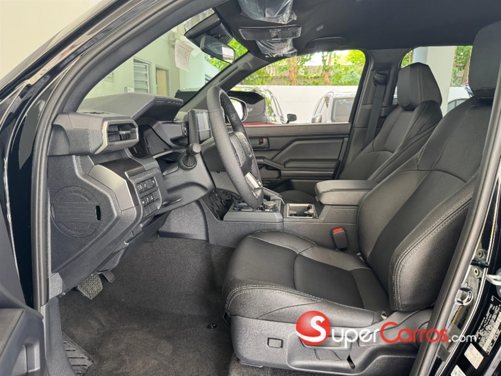 2027 Toyota 4 Runner SR5 — foto 7 / 12