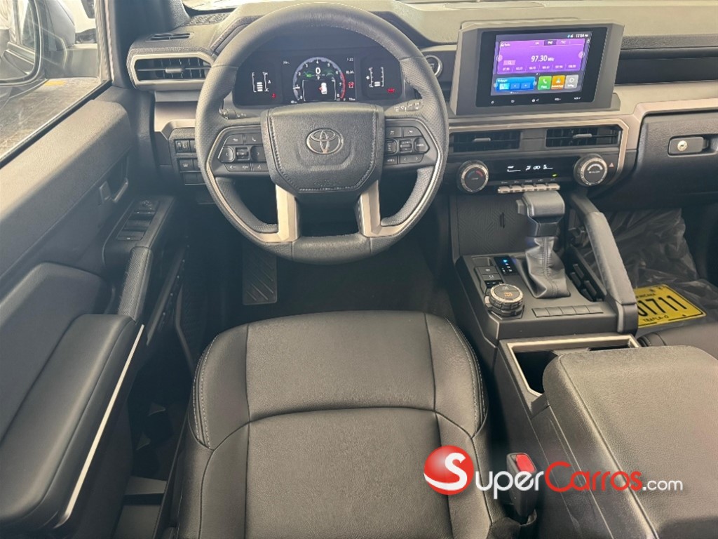 2027 Toyota 4 Runner SR5 — foto 9 / 12