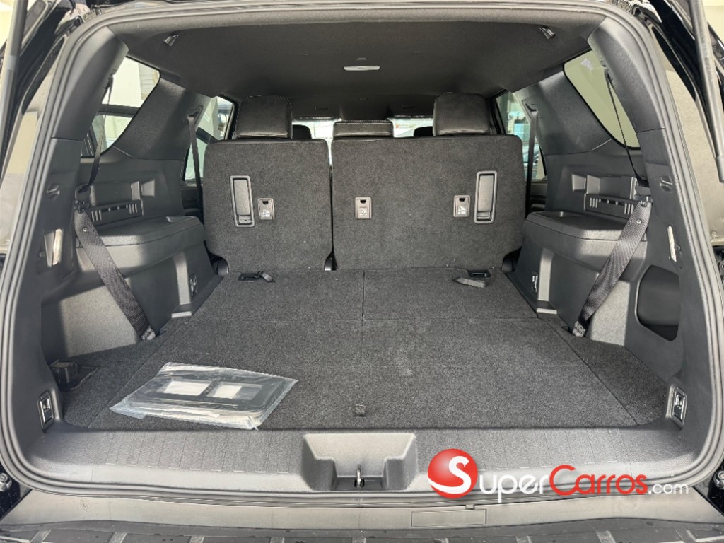 2027 Toyota 4 Runner SR5 — foto 11 / 12