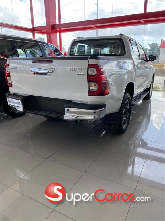 2025 Toyota Hilux Limited — foto 3 / 8