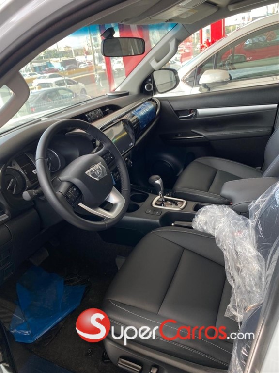 2025 Toyota Hilux Limited — foto 7 / 8