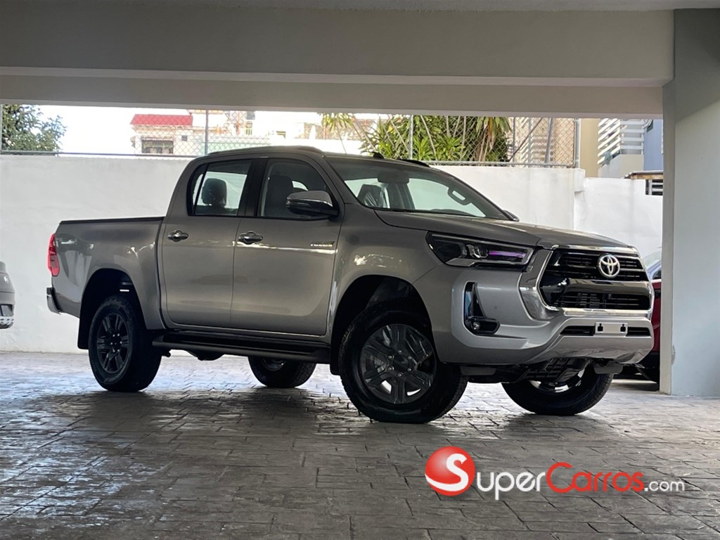 2026 Toyota Hilux SRV