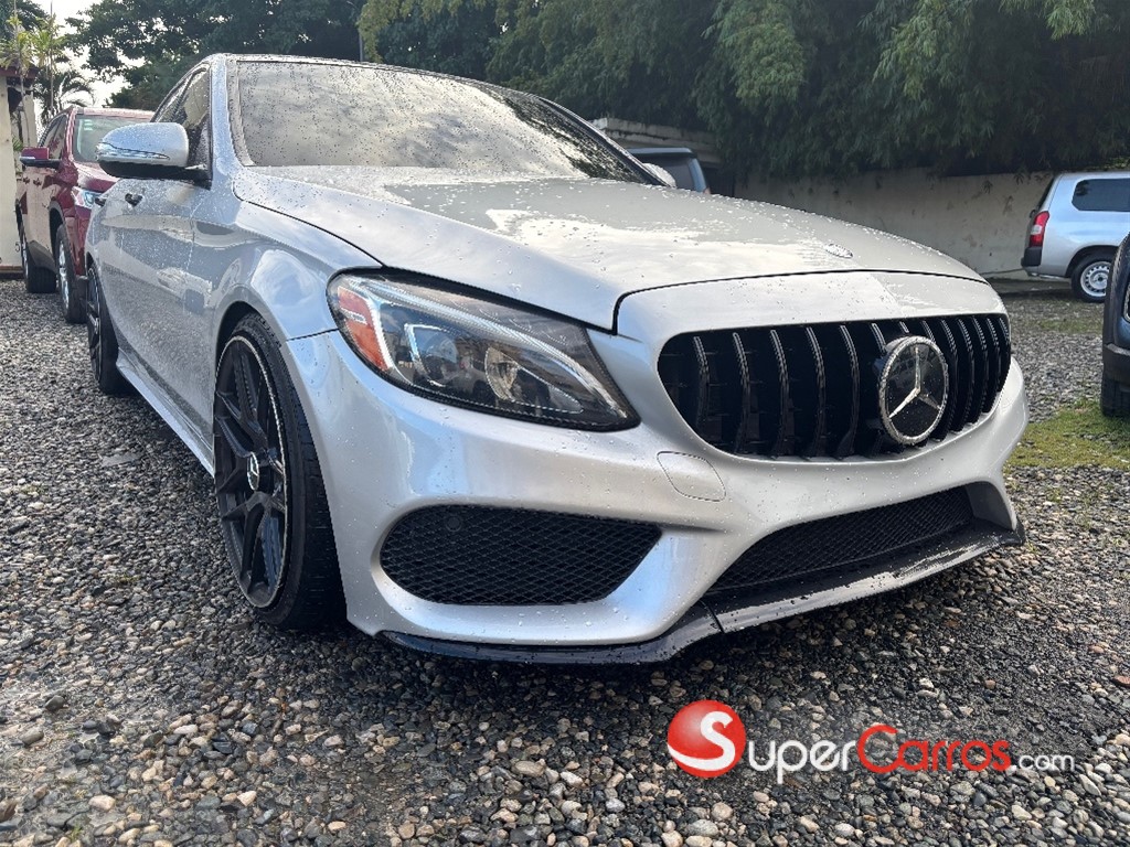 2015 Mercedes-Benz Clase C 300 AMG — foto 2 / 7
