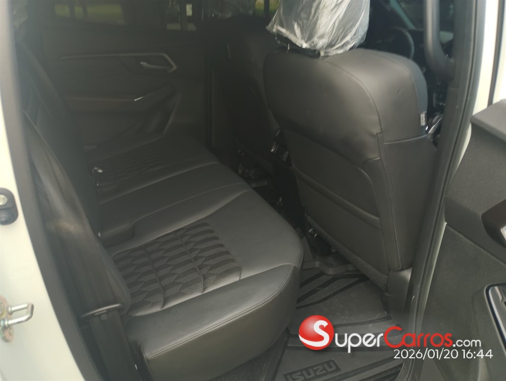 2026 Isuzu DMAX LSE — foto 12 / 12
