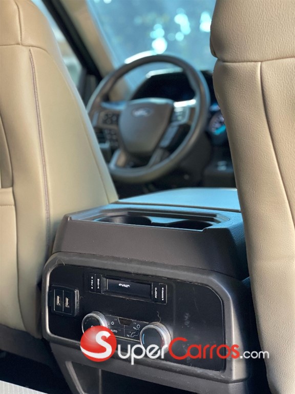 2019 Ford Expedition XLT — foto 7 / 11