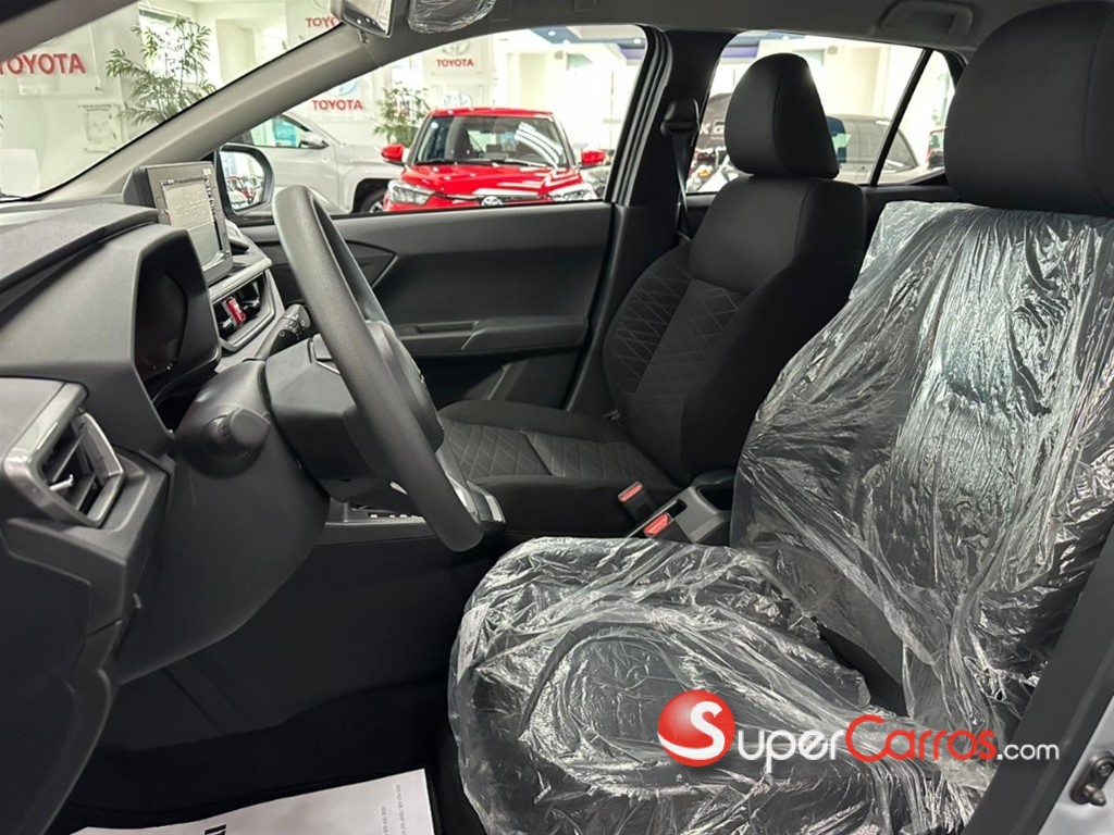 2027 Toyota Agya — foto 6 / 9