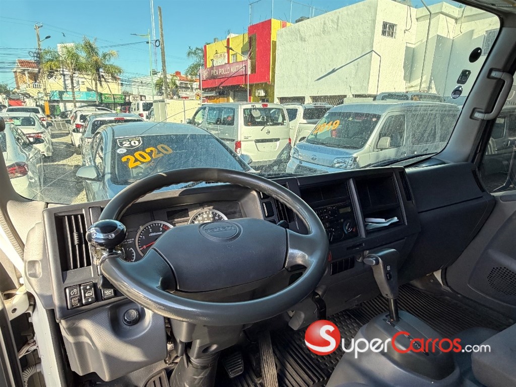 2012 Isuzu NPR — foto 6 / 9