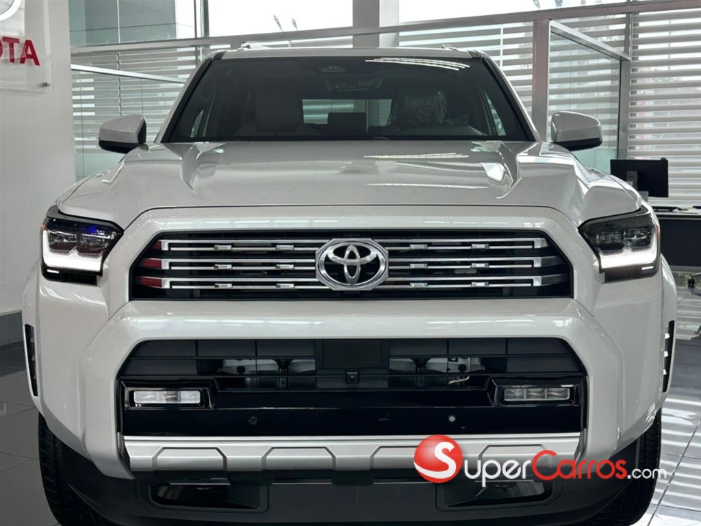 2027 Toyota 4 Runner Limited — foto 2 / 11