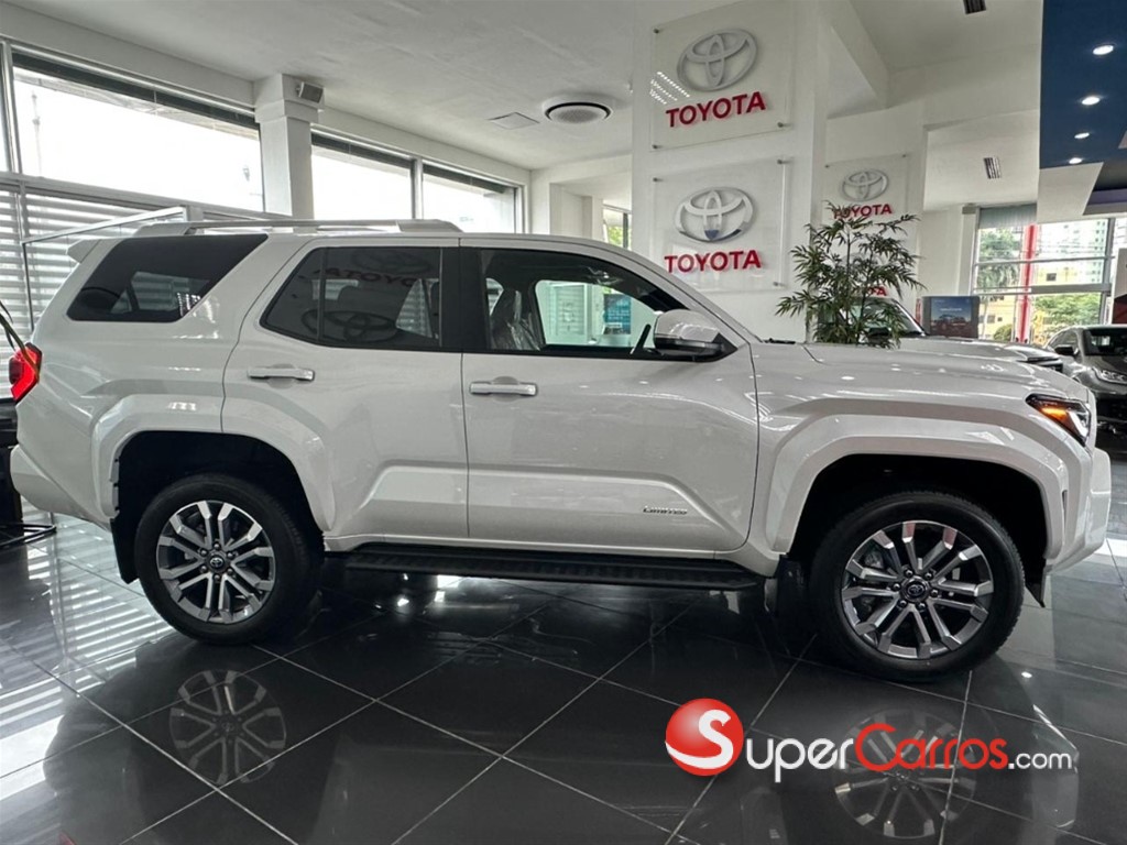 2027 Toyota 4 Runner Limited — foto 3 / 11