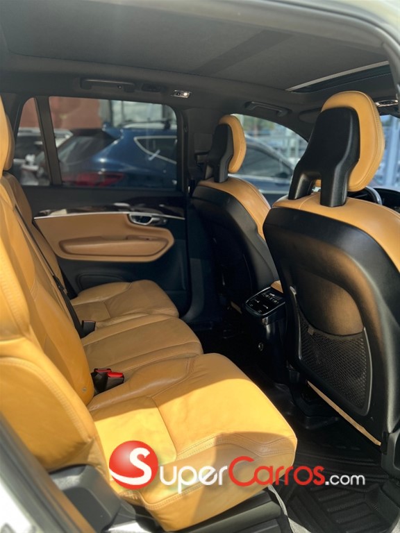 2017 Volvo XC90 Momentum T6 — foto 5 / 8