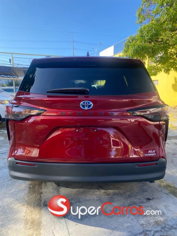 2023 Toyota Sienna XLE — foto 7 / 12