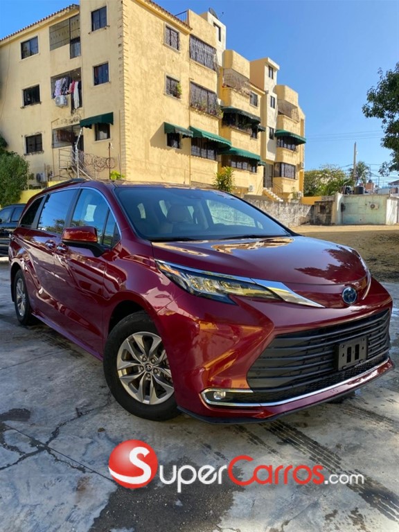 2023 Toyota Sienna XLE — foto 11 / 12