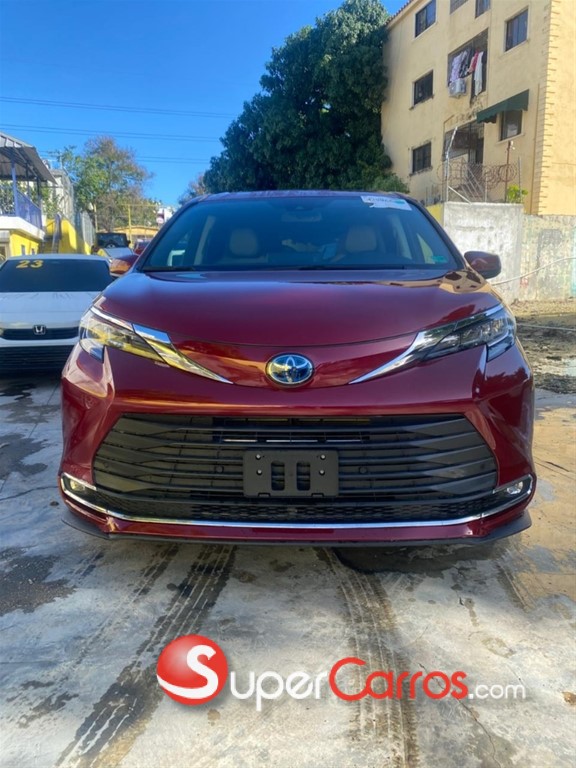 2023 Toyota Sienna XLE — foto 12 / 12