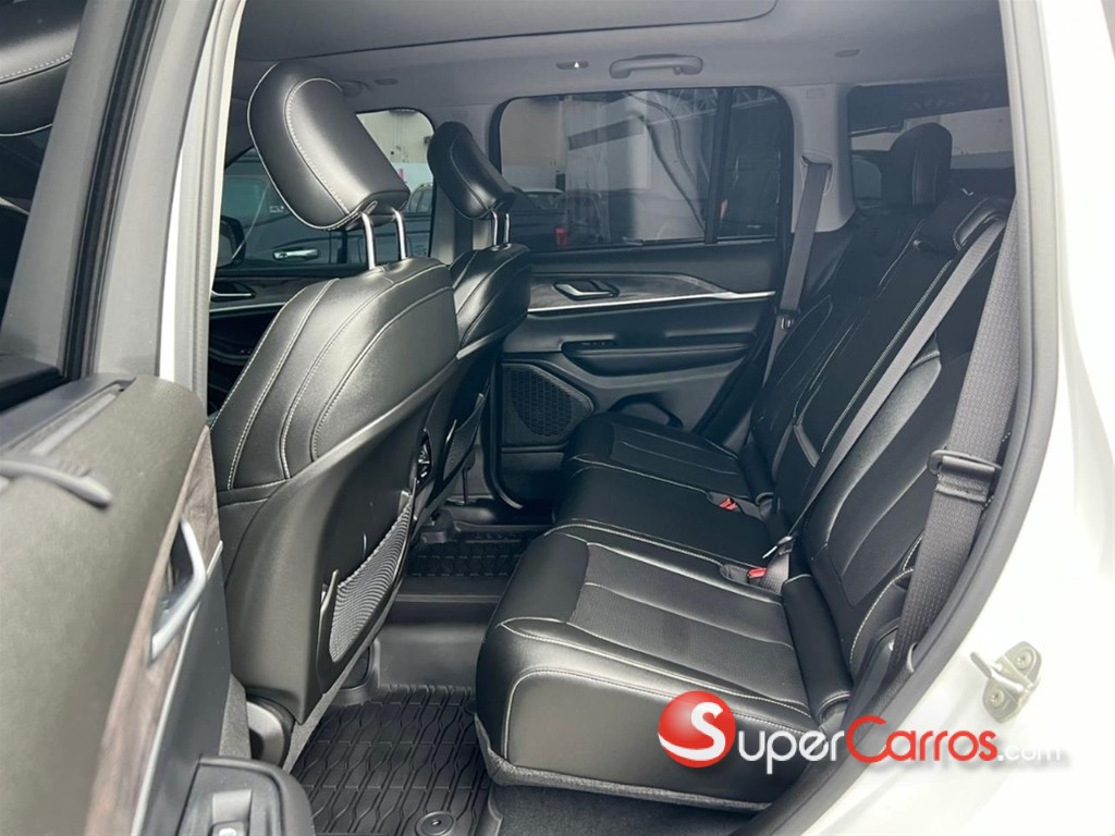 2023 Jeep Grand Cherokee Limited — foto 6 / 10