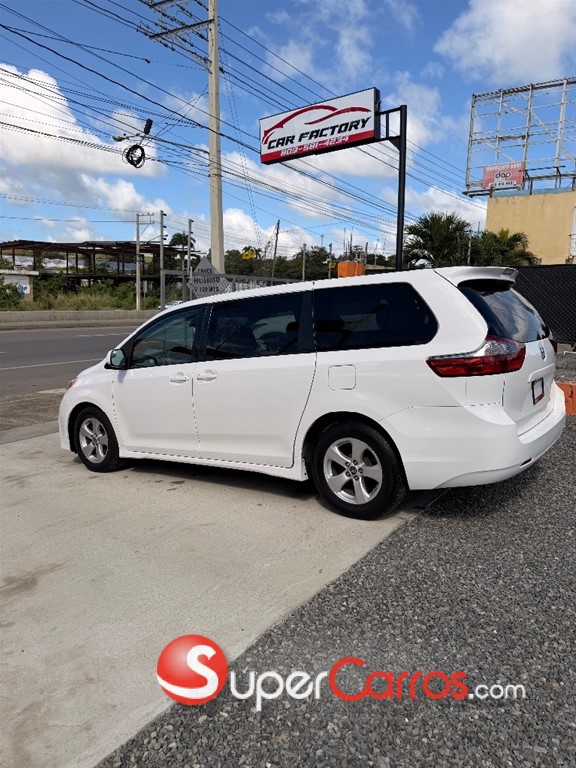 2020 Toyota Sienna — foto 3 / 12