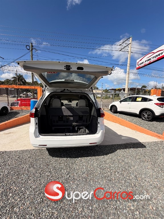 2020 Toyota Sienna — foto 9 / 12